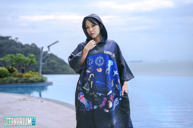 Oceanarium Blackwater Plankton Cloak Towel (T24)
